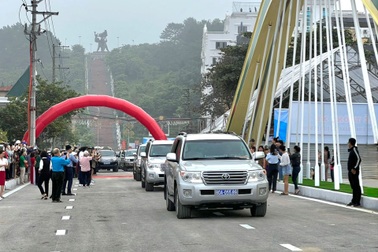 Thông xe công trình trọng điểm kỷ niệm 70 năm Chiến thắng Điện Biên Phủ