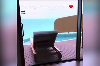 Ronaldo trong kỳ nghỉ bên gia đình tại resort có giá 900 USD/đêm