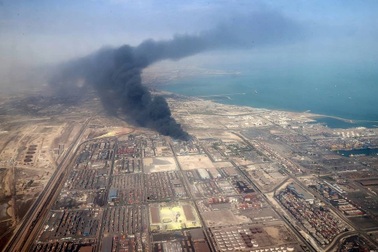 Iran công bố nguyên nhân vụ nổ cảng dầu khiến 70 người chết