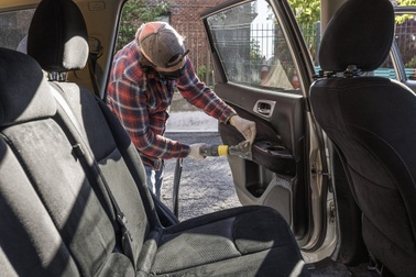 Vệ sinh ô tô sau ngập nước: Nhiều vị trí thường bị bỏ sót