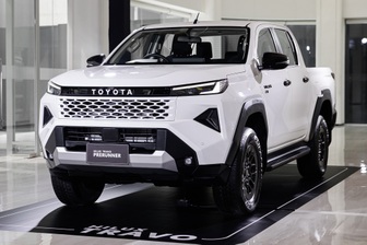 Toyota Hilux 2026 có thể chốt giá lên tới 1,1 tỷ đồng khi về Việt Nam