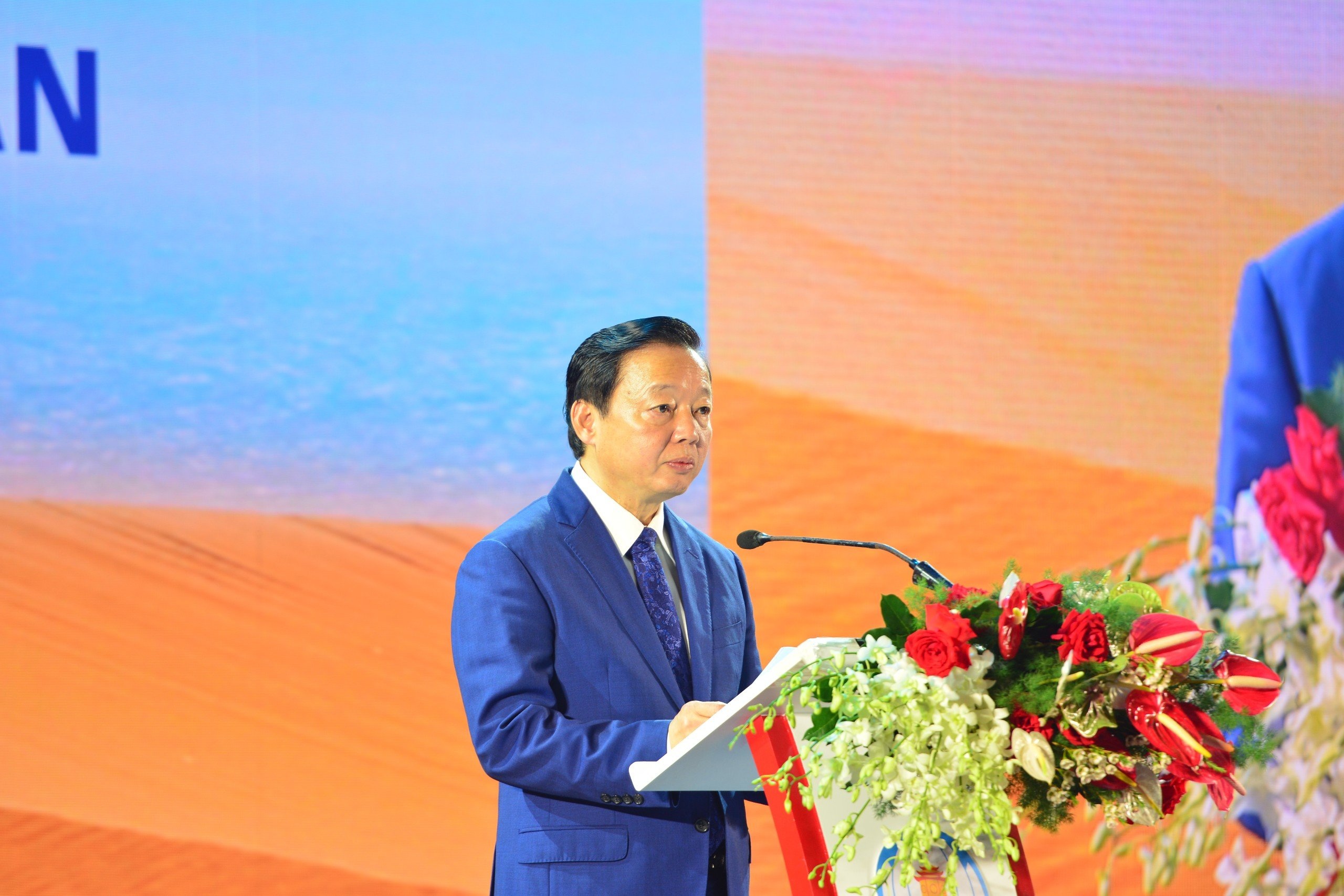 Bình Thuận hướng đến phát triển du lịch, năng lượng sạch mang tầm quốc tế - 2
