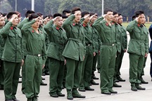 Sinh viên Thủ đô xin bảo lưu đại học, viết đơn tình nguyện nhập ngũ