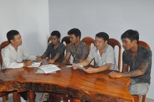 Phó Bí thư thường trực Huyện ủy bị tố “tòm tem” với vợ người khác