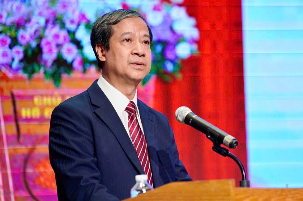 Lời Bộ trưởng “người lớn không còn đánh nhau” và đứa trẻ trốn ở nhà vệ sinh - 1 Lời Bộ trưởng “người lớn không còn đánh nhau” và đứa trẻ trốn ở nhà vệ sinh - 1