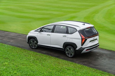 Stargazer - MPV 7 chỗ giá rẻ, nâng bảo hành đến 8 năm