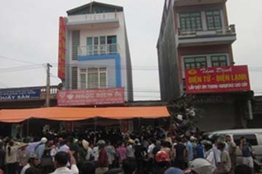 Dựng lại hiện trường vụ cướp tiệm vàng tại Bắc Giang