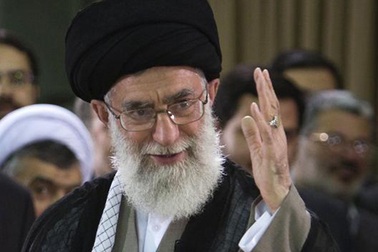 Iran cảnh báo Mỹ phải trả giá đắt nếu đánh Syria