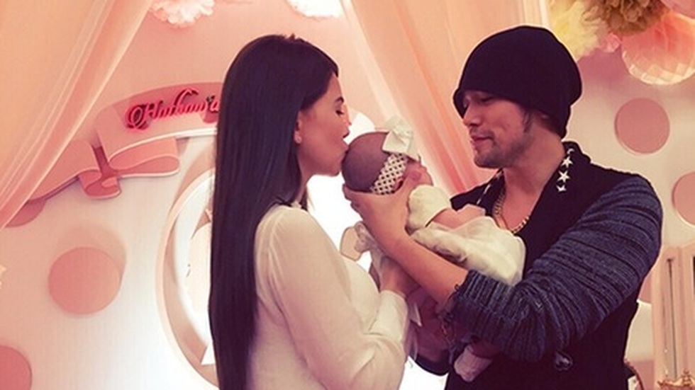 Hai thiên vương châu Á lụi tàn hay thăng hoa vì cách đối xử với vợ - 14 Hai thiên vương châu Á lụi tàn hay thăng hoa vì cách đối xử với vợ - 14