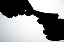 Hà Nội: Truy tố đối tượng lừa 1,5 tỷ đồng để "chạy trắng án" ma túy