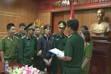 Công an Việt Nam tiếp nhận đối tượng truy nã từ Trung Quốc