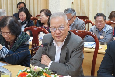 Hơn 200.000 sinh viên thất nghiệp: Không nên đổ lỗi cho ngành giáo dục