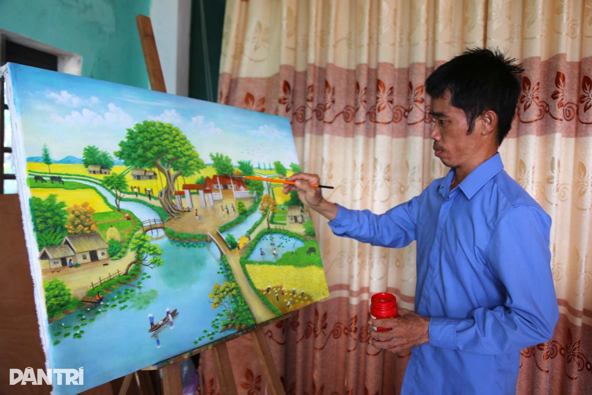 Người đàn ông tàn tật biến hạt gạo vô tri thành những bức tranh tiền triệu - 3 Người đàn ông tàn tật biến hạt gạo vô tri thành những bức tranh tiền triệu - 3