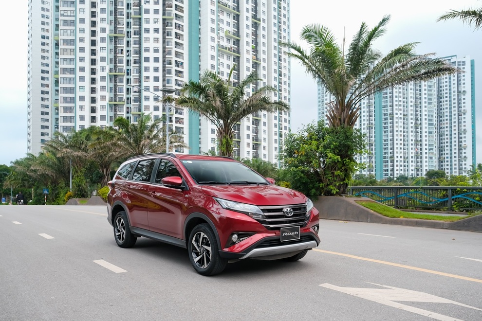 Toyota Rush - chất SUV trên một mẫu xe 7 chỗ cho gia đình - 2 Toyota Rush - chất SUV trên một mẫu xe 7 chỗ cho gia đình - 2