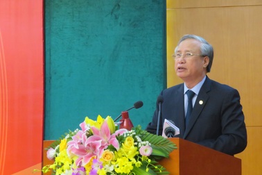 Kiên quyết “xử” cán bộ hư hỏng, tiêu cực, tham nhũng