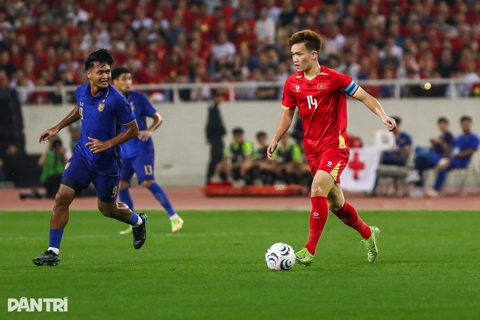 Quang Hải vắng mặt, ai sẽ đá cặp tiền vệ với Hoàng Đức ở FIFA ASEAN Cup? - 6