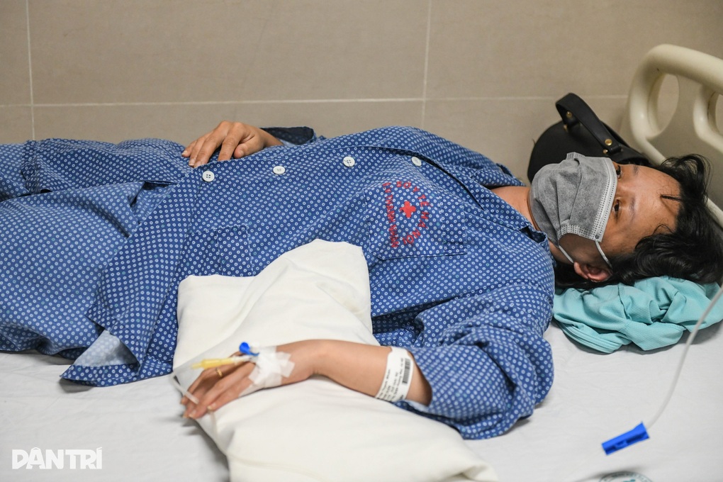 Sốt xuất huyết leo thang tại Hà Nội, có bệnh nhân viêm màng não, cô đặc máu - 1