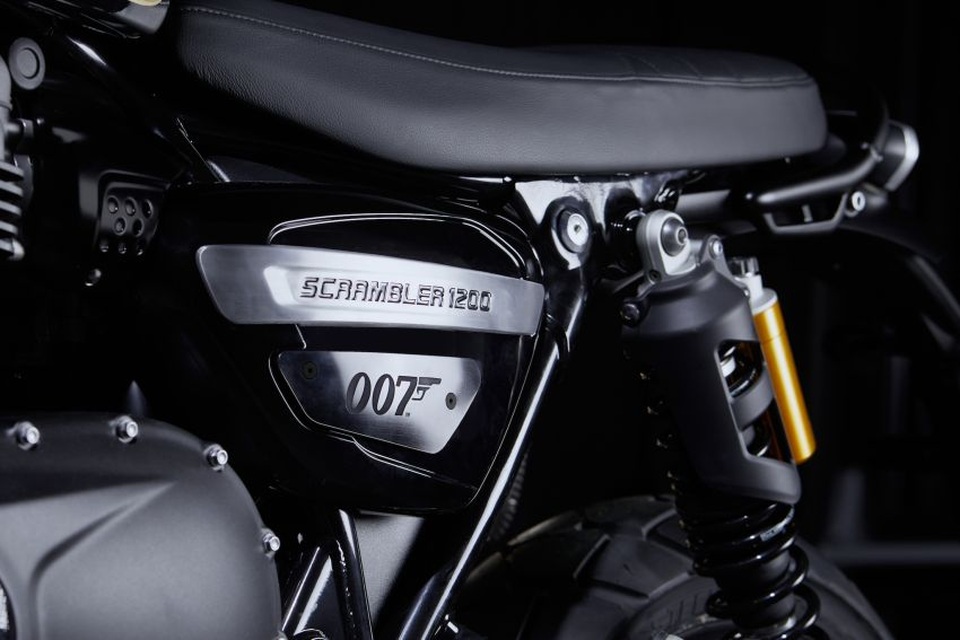 Cận cảnh hàng hiếm Triumph Scrambler 1200 Bond Edition 2020 - 4 Cận cảnh hàng hiếm Triumph Scrambler 1200 Bond Edition 2020 - 4