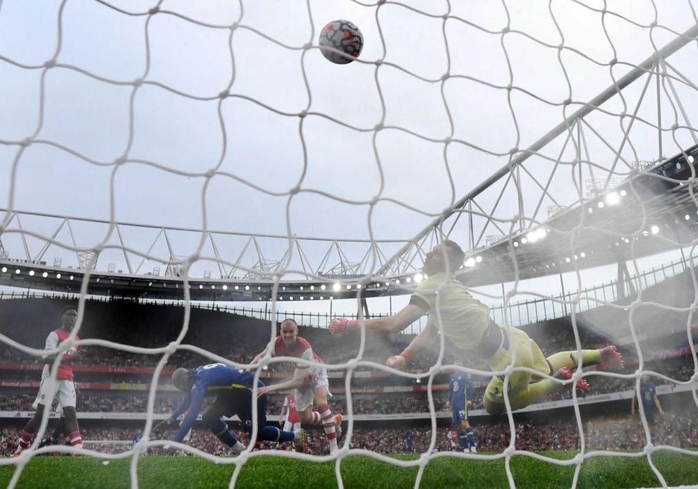 Lukaku tỏa sáng rực rỡ, Chelsea lên đầu bảng Premier League - 12 Lukaku tỏa sáng rực rỡ, Chelsea lên đầu bảng Premier League - 12