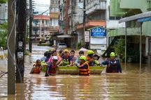 Miền bắc Thái Lan chìm trong nước lũ sau bão