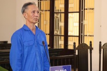 Ném cháu 2 tuổi xuống ao, ông ngoại nhận án 10 năm tù