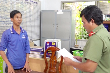 Bắt tạm giam 2 đối tượng Dùng vỏ lãi đưa người xuất cảnh trái phép