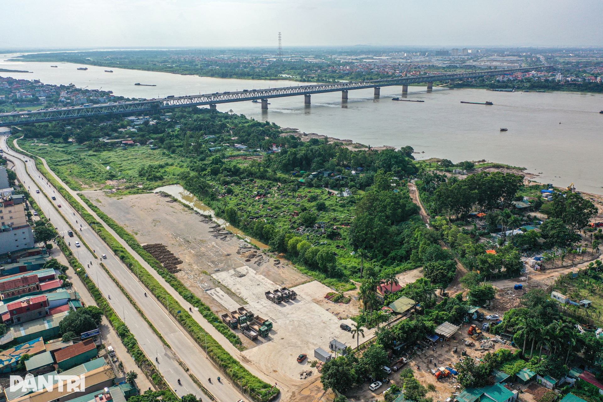 Đang xây dựng công viên đầu tiên trên trục đại lộ cảnh quan sông Hồng - 4