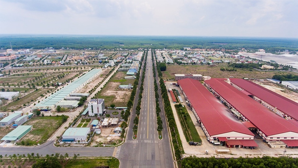 Muốn mua đất nền dưới 1 tỷ đồng phải đi cách TPHCM hơn 50 km - 3 Muốn mua đất nền dưới 1 tỷ đồng phải đi cách TPHCM hơn 50 km - 3