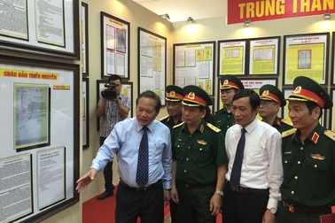 Trưng bày tư liệu “Hoàng Sa, Trường Sa của Việt Nam - Những bằng chứng lịch sử và pháp lý”
