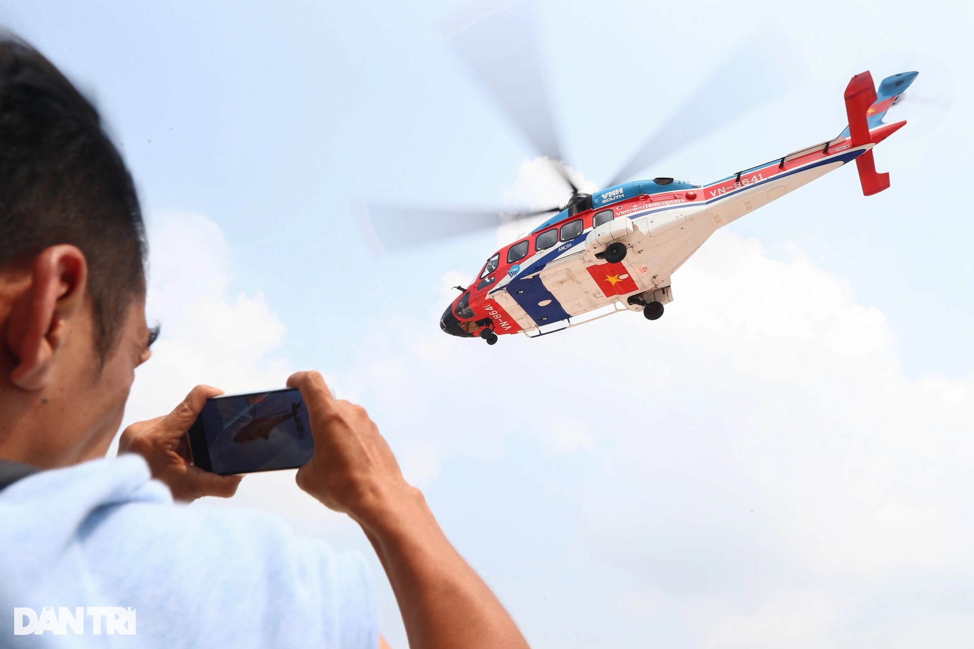 Trực thăng 540 tỷ đưa du khách ngắm toàn cảnh TPHCM từ trên cao - 7