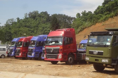 Trung Quốc đột ngột áp quy định mới, ngàn doanh nghiệp "đứng ngồi không yên"