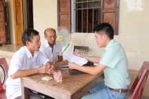 "Hoa mắt" với những khoản thu "lạ"