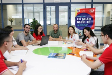 Trải nghiệm môi trường giáo dục quốc tế cùng Chương trình Cử nhân Quốc tế tại ĐH KTQD IBD@NEU