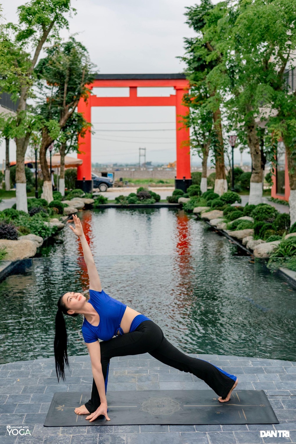 Quách Thu Phương trẻ đẹp khó tin ở tuổi 46 nhờ chăm tập yoga - 4 Quách Thu Phương trẻ đẹp khó tin ở tuổi 46 nhờ chăm tập yoga - 4