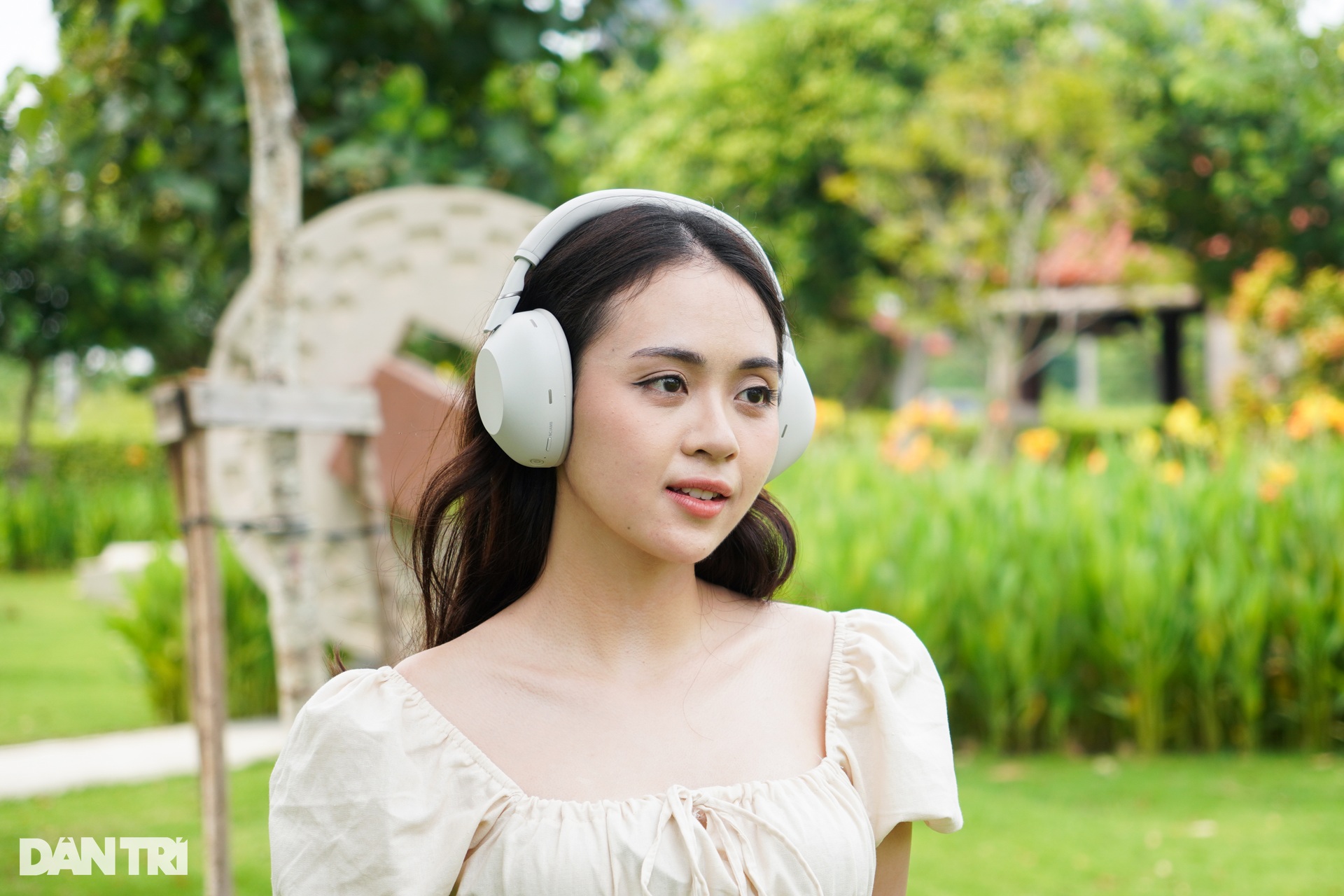 Trải nghiệm Sony WH-1000XM6: Đối thủ của Apple AirPods Max - 2
