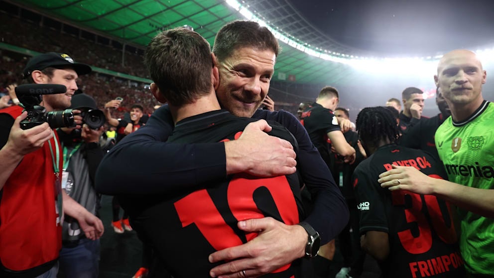 Chơi với 10 người, Bayer Leverkusen vẫn vô địch Cúp quốc gia Đức - 3