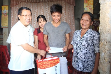 Chia sẻ nỗi đau với các nạn nhân da cam