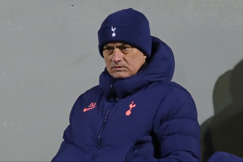 HLV Mourinho chơi khó, bắt đối thủ phải... xin lỗi - 2 HLV Mourinho chơi khó, bắt đối thủ phải... xin lỗi - 2
