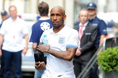 Defoe bất ngờ bỏ Tottenham để sang Mỹ thi đấu