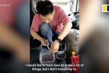 Yu học nấu ăn qua công thức trên mạng