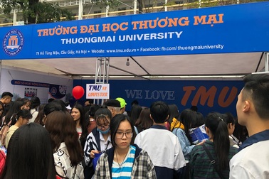 Lãnh đạo trường ĐH Thương Mại giải đáp nóng tuyển sinh 2018