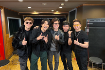 Ban nhạc Chillies hợp tác với ngôi sao phim "Ready player one"