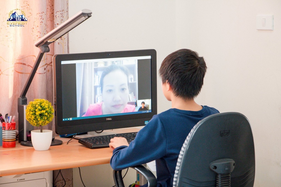 Bộ Giáo dục: Phí học online do nhà trường và phụ huynh tự thỏa thuận - 1 Bộ Giáo dục: Phí học online do nhà trường và phụ huynh tự thỏa thuận - 1