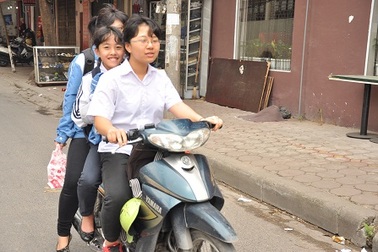 Phụ huynh đánh cược tính mạng của con trẻ