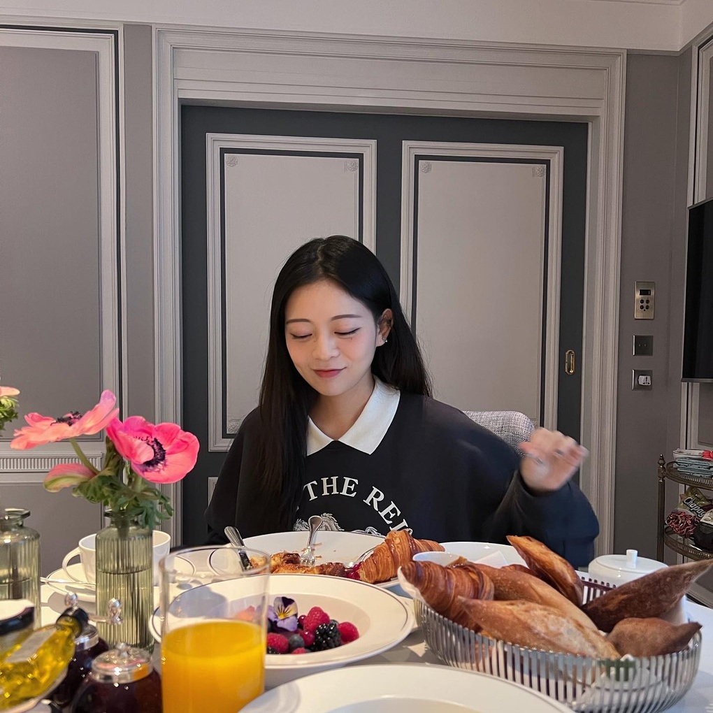 4 nữ quản lý của Blackpink đều xinh đẹp, có hồ sơ khủng - 11 4 nữ quản lý của Blackpink đều xinh đẹp, có hồ sơ khủng - 11