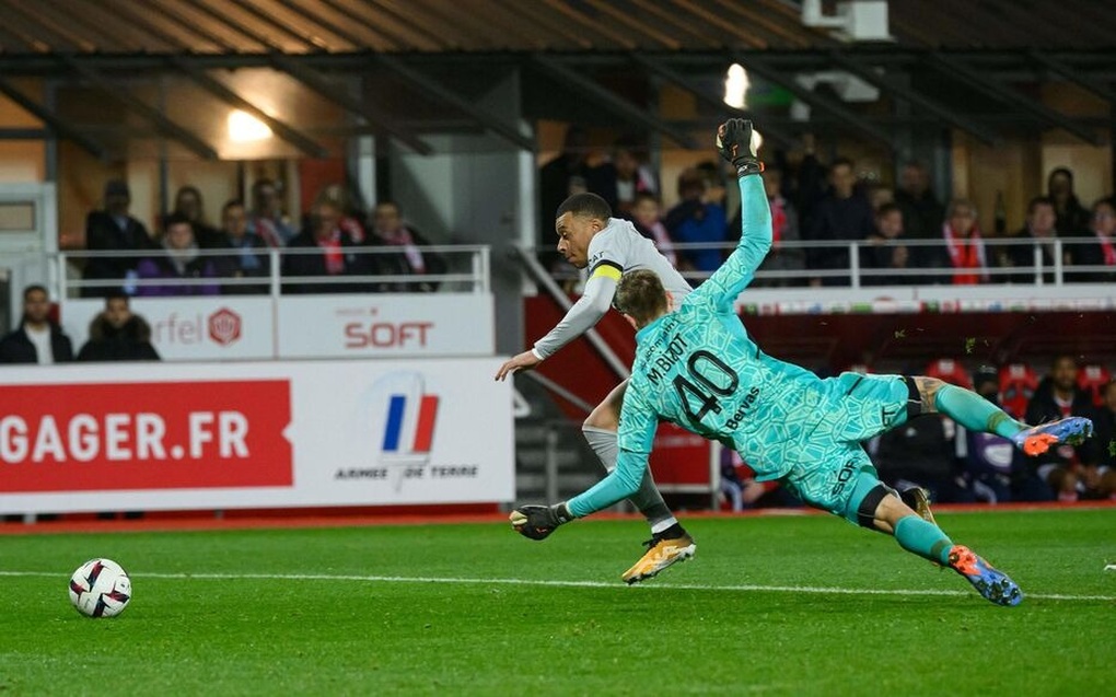 Tỏa sáng phút 90, Mbappe giúp PSG xây chắc ngôi đầu Ligue 1 - 2 Tỏa sáng phút 90, Mbappe giúp PSG xây chắc ngôi đầu Ligue 1 - 2
