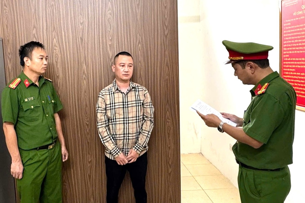 Khởi tố 2 đối tượng khai thác quặng Antimon trái phép - 1