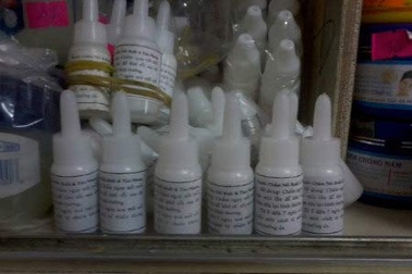 Hiểm họa từ thuốc tẩy nốt ruồi siêu rẻ