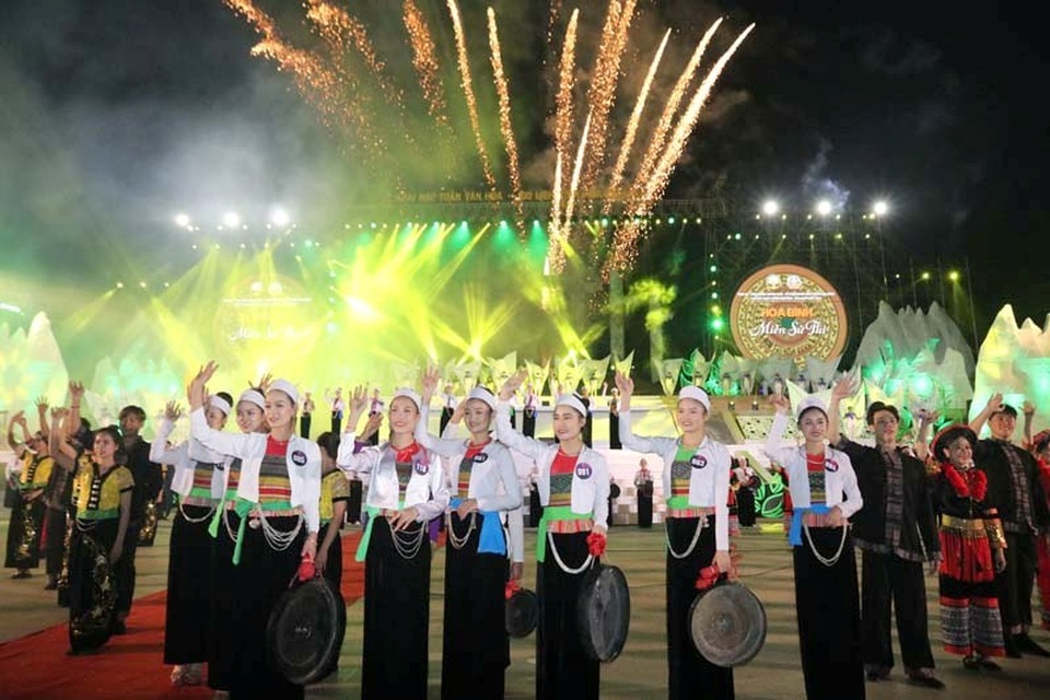 Khai mạc tuần văn hóa du lịch “Hòa Bình – Miền đất sử thi” - 5 Khai mạc tuần văn hóa du lịch “Hòa Bình – Miền đất sử thi” - 5
