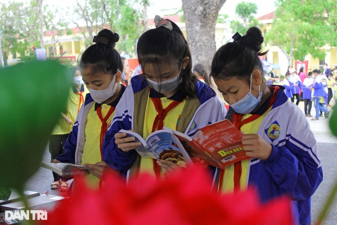 Sách vẫn là nguồn cung cấp tri thức, món ăn tinh thần quý giá nhất - 3 Sách vẫn là nguồn cung cấp tri thức, món ăn tinh thần quý giá nhất - 3